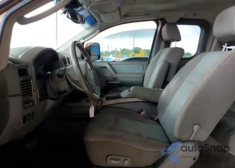 2005 Nissan Titan Xe z USA, uszkodzony, nr VIN 1N6AA06B25N561463